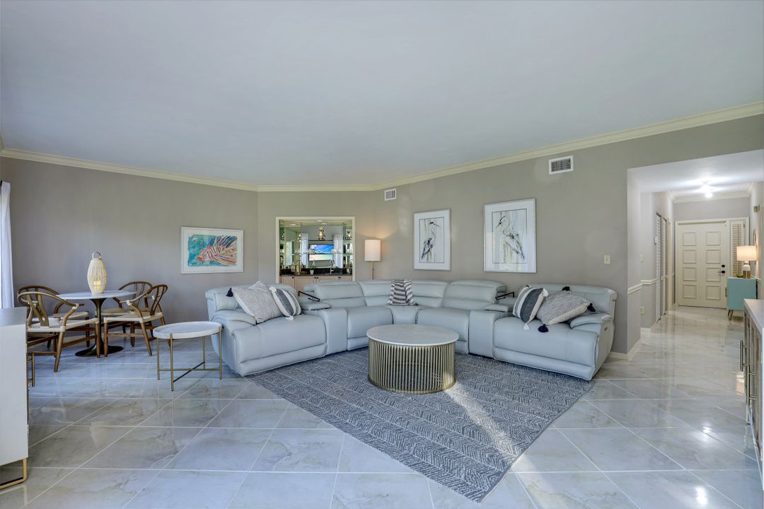 6760 Pelican Bay Blvd #312, Naples, FL 34108