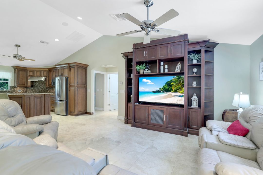 5660 Spanish Oaks Ln, Naples, FL 34119