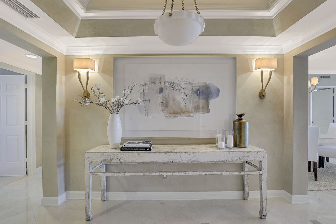 8960 Bay Colony Dr #703, Naples, FL 34108