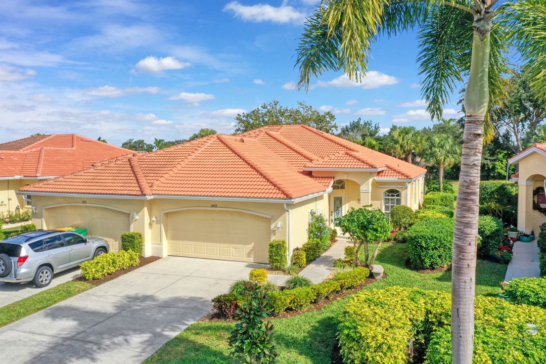 2092 Crestview Way, Naples, FL 34119