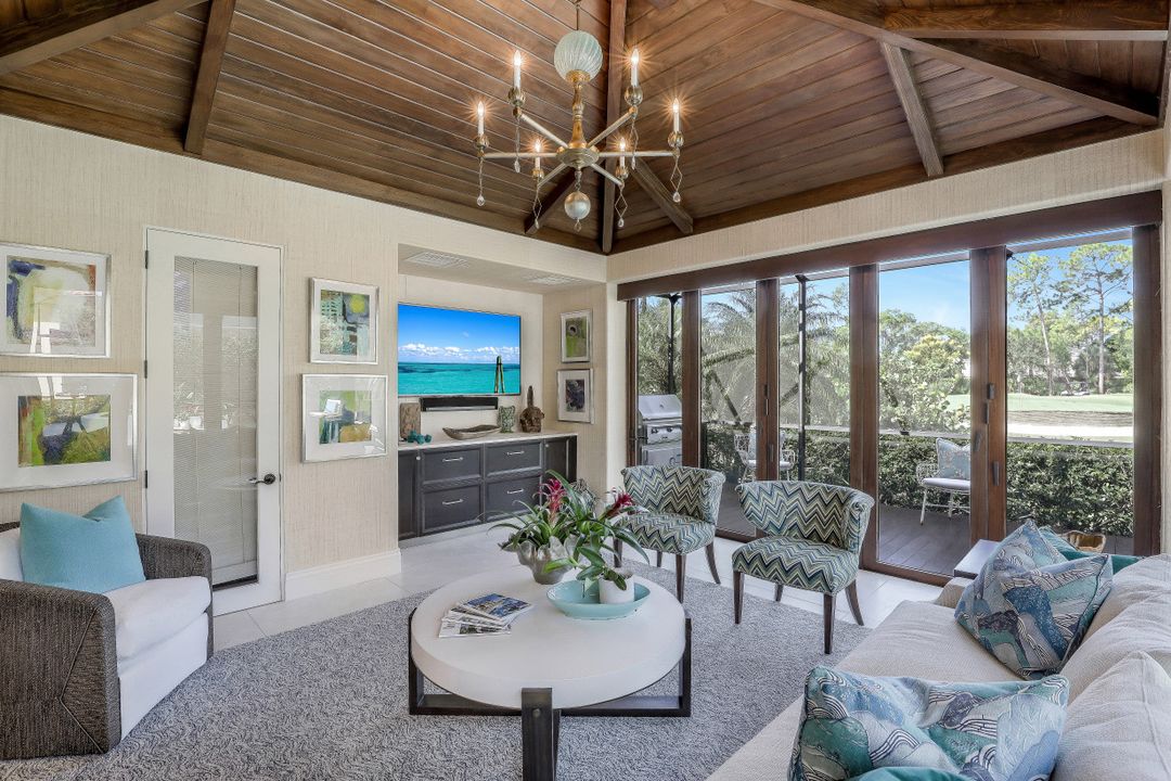 2895 Tiburon Blvd E, Naples, FL 34109