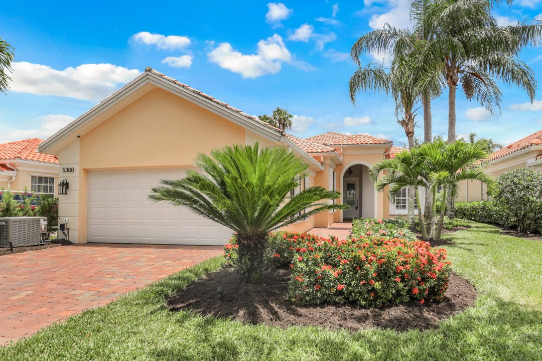 5300 Hawkesbury Way, Naples, FL 34119