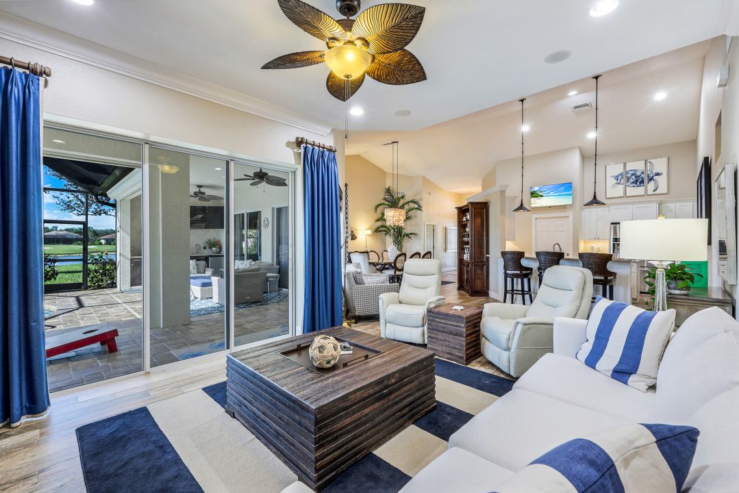 8979 Morgan Ct, Naples, FL 34113