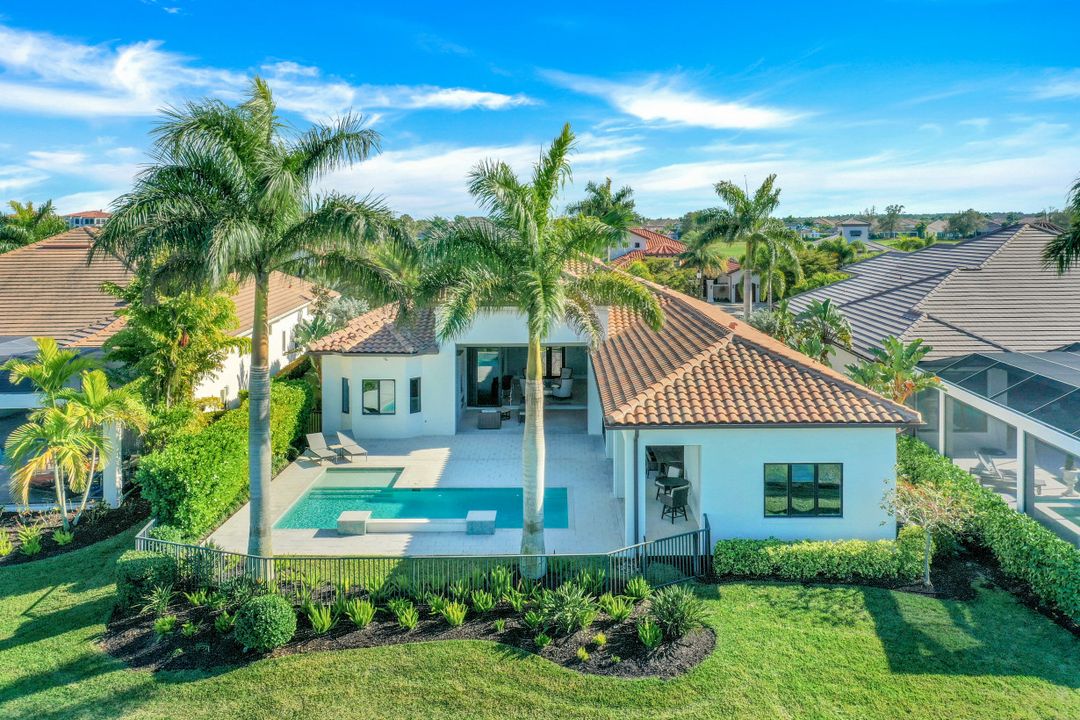 16439 Seneca Way, Naples, FL 34110