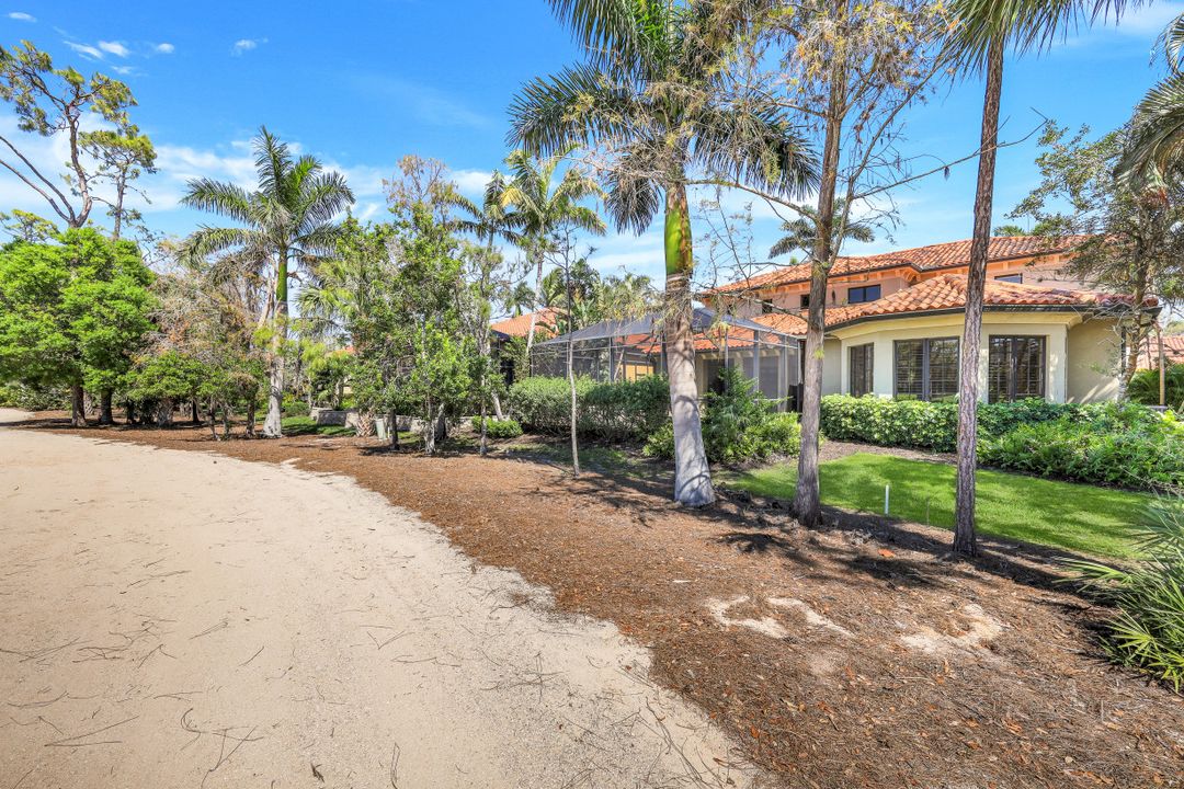 2919 Tiburon Blvd E, Naples, FL 34109