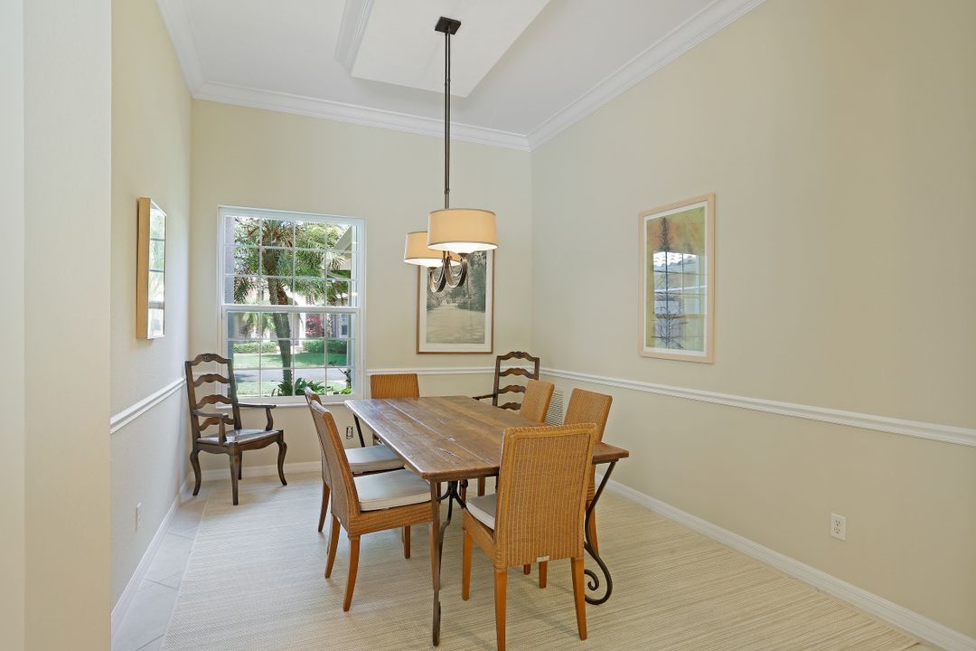 20490 Foxworth Cir, Estero, FL 33928