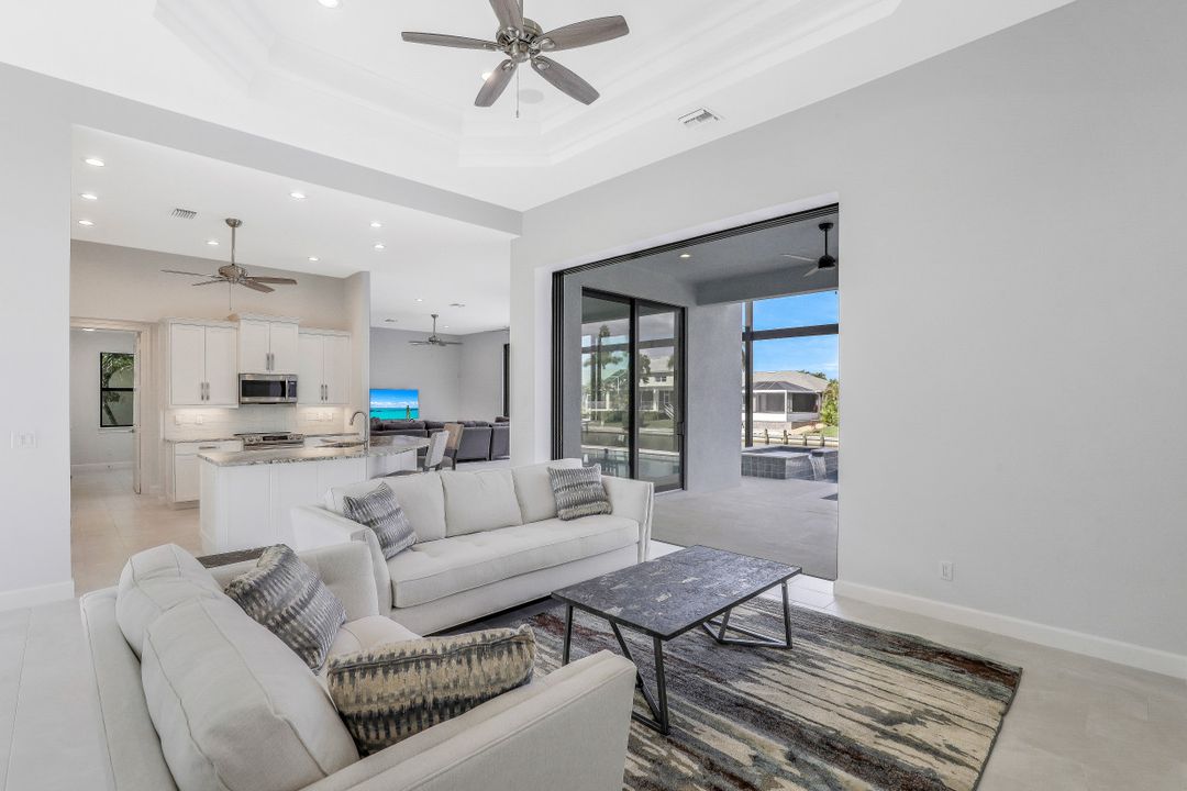 782 Saturn Ct, Marco Island, FL 34145