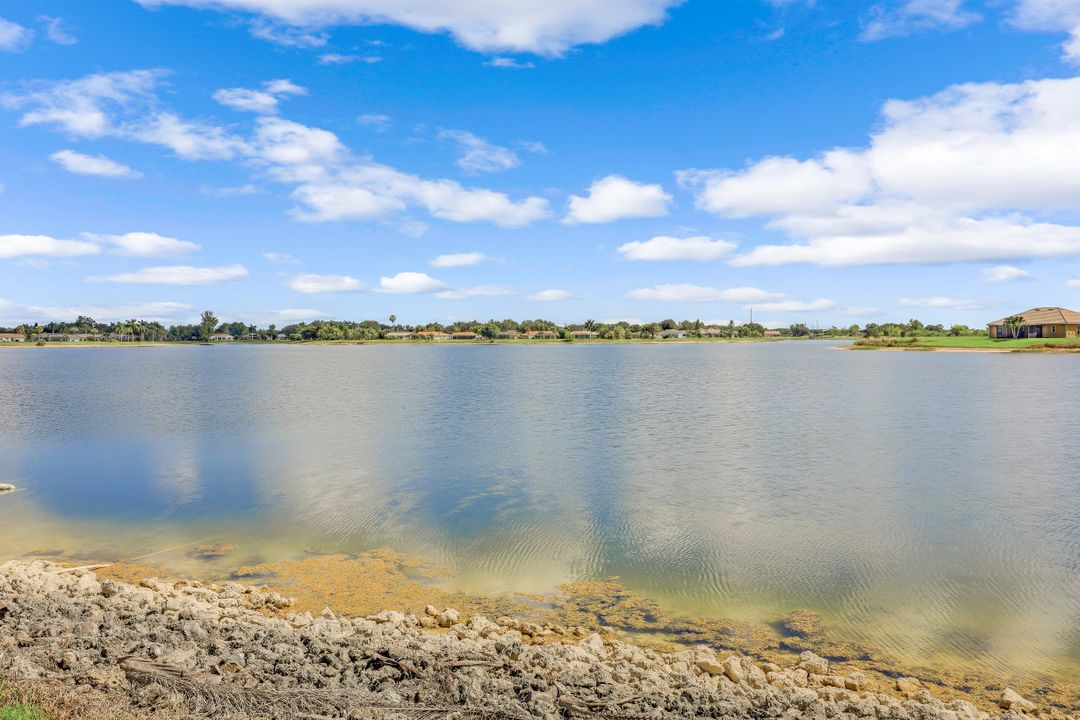 2198 Grove Dr, Naples, FL 34120