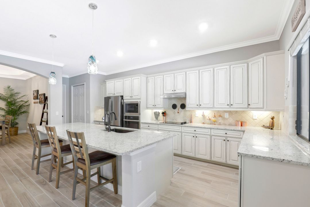 17240 Galway Run CT, Bonita Springs, FL 34135