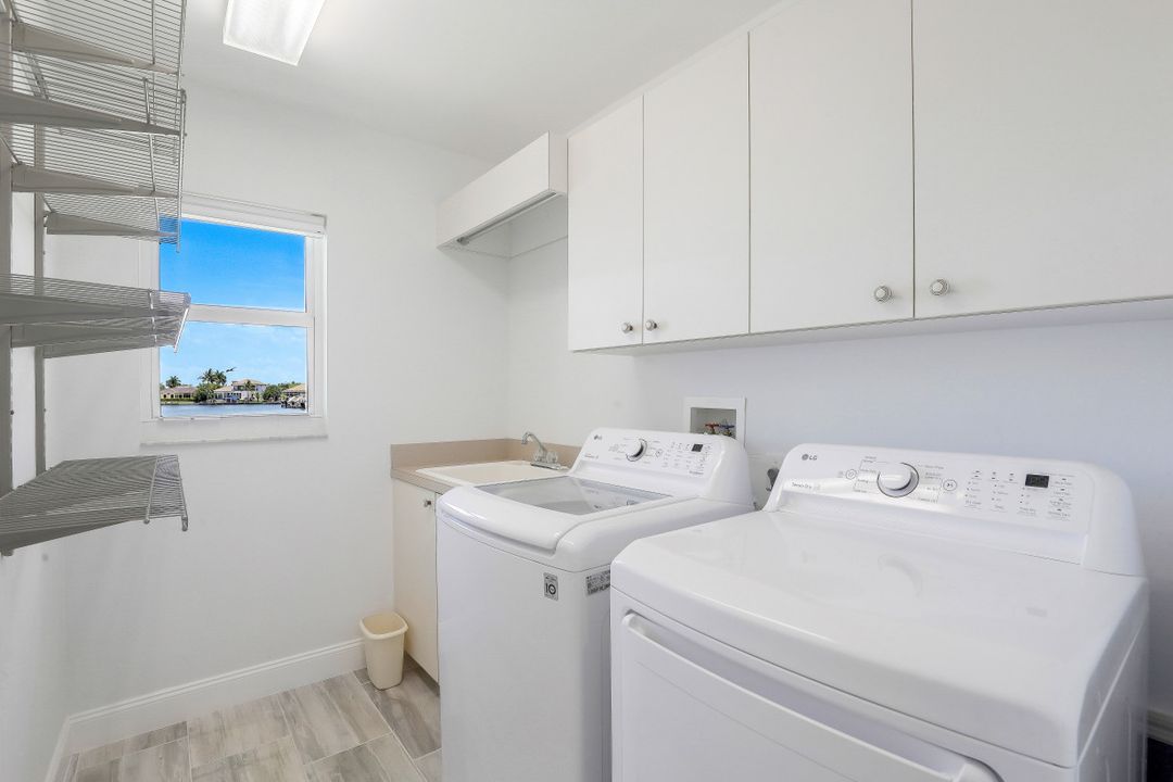 160 S Seas Ct, Marco Island, FL 34145