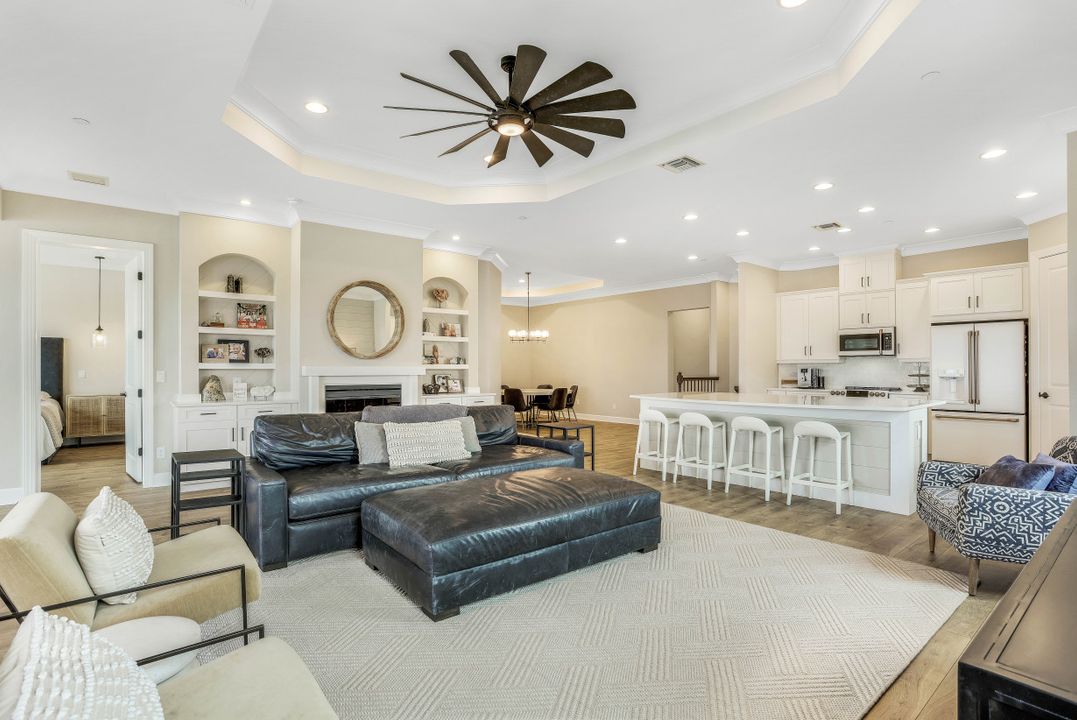 9636 Montelanico Loop #201, Naples, FL 34119