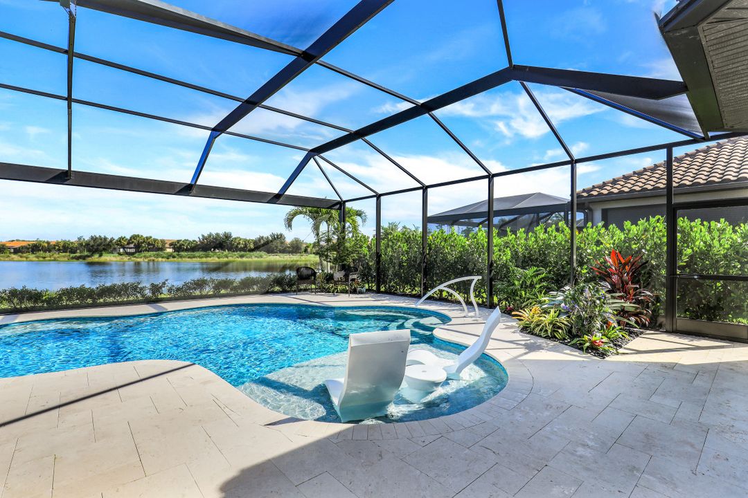 9155 Trivoli Ter, Naples, FL 34119