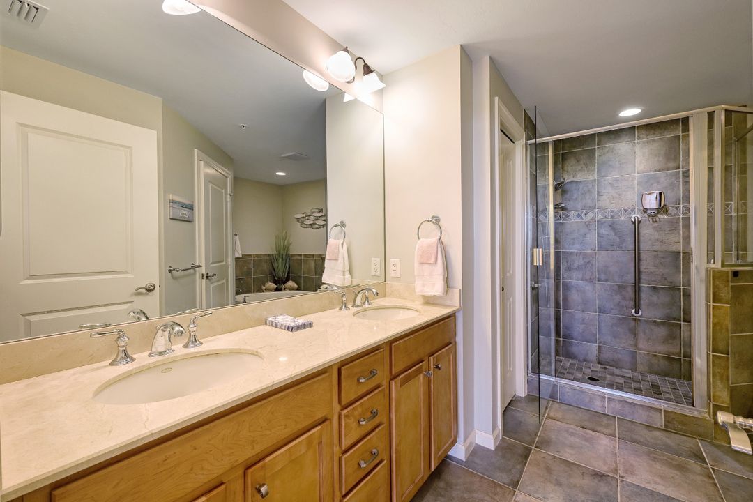 5781 Cape Harbour Dr #605, Cape Coral, FL 33914