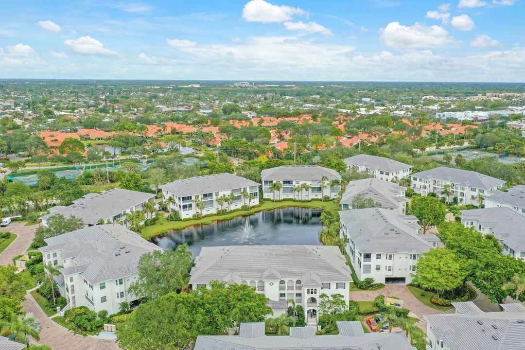 835 Bentwater Cir #103, Naples, FL 34108