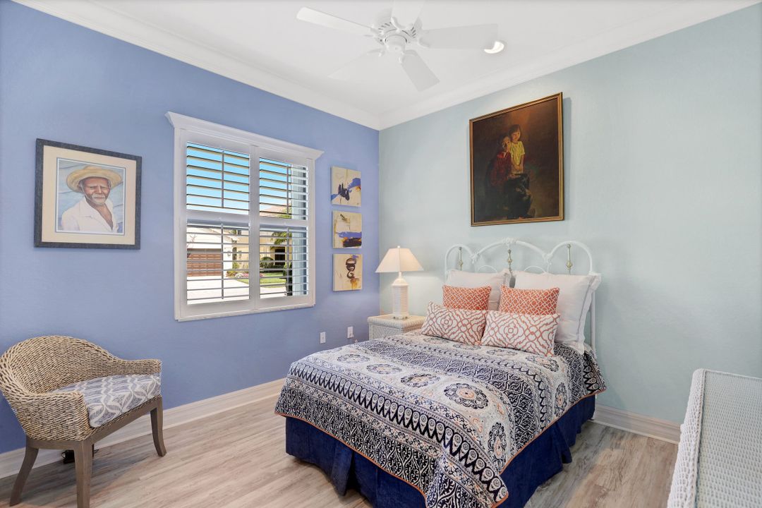 3731 Madeira Ct, Naples, FL 34119