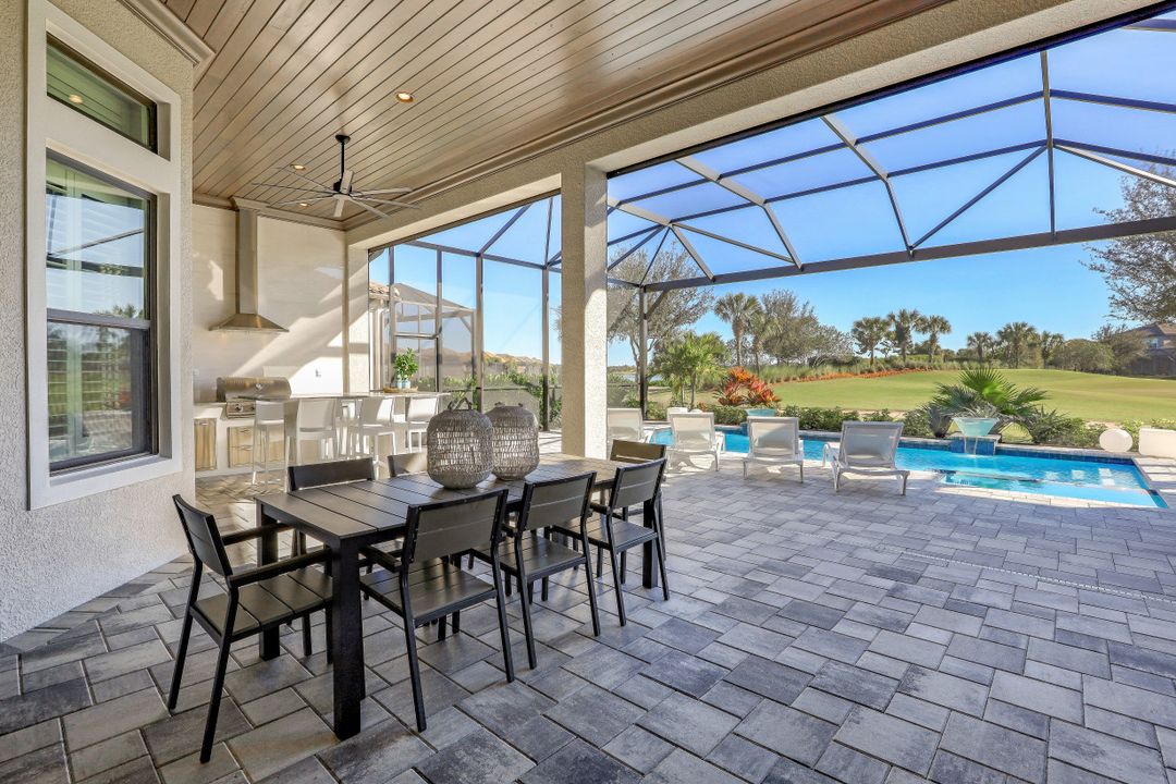 9308 Tulipano Ter, Naples, FL 34119