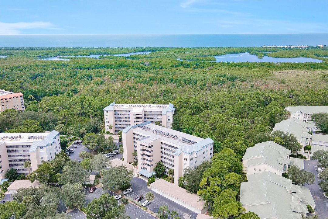 285 Naples Cove Dr #1106, Naples, FL 34110