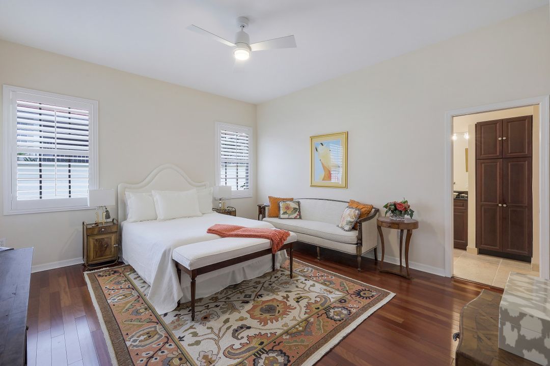 2208 Paget Cir, Naples, FL 34112