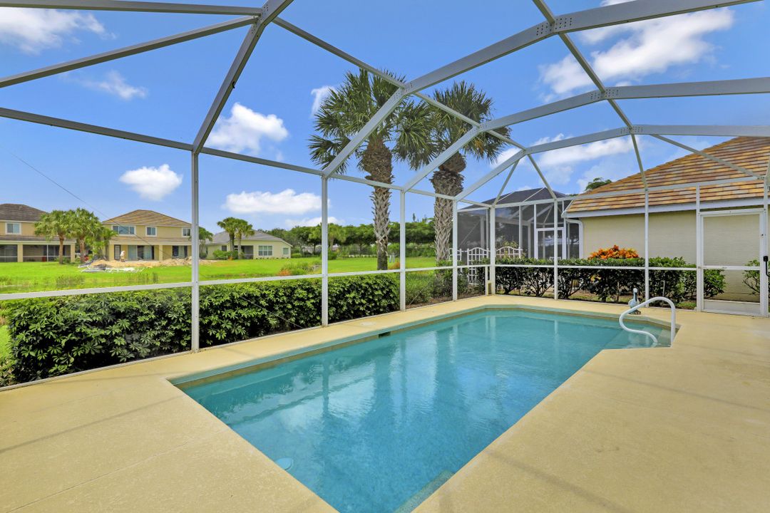 2435 Woodbourne Pl, Cape Coral, FL 33991