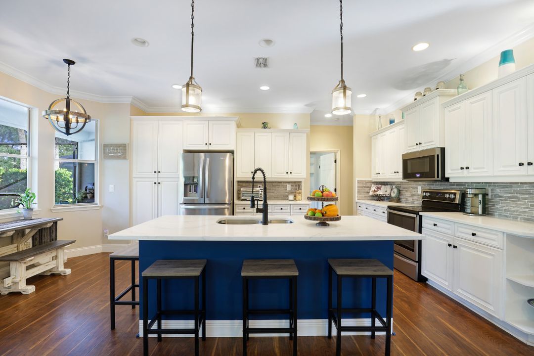 25251 Bay Cedar Dr, Bonita Springs, FL 34134