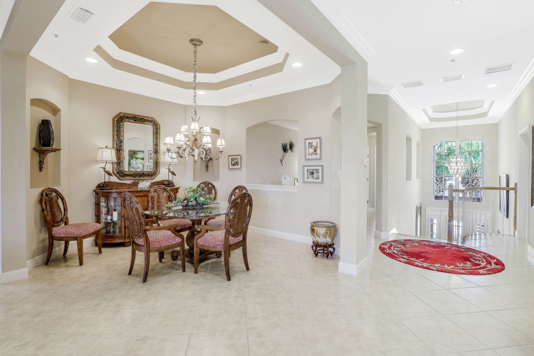 9201 Quartz Ln #202, Naples, FL 34120