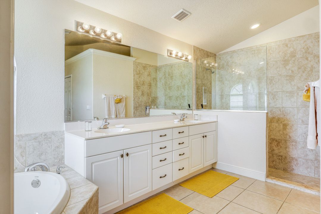 3317 SW 5th Pl, Cape Coral, FL 33914