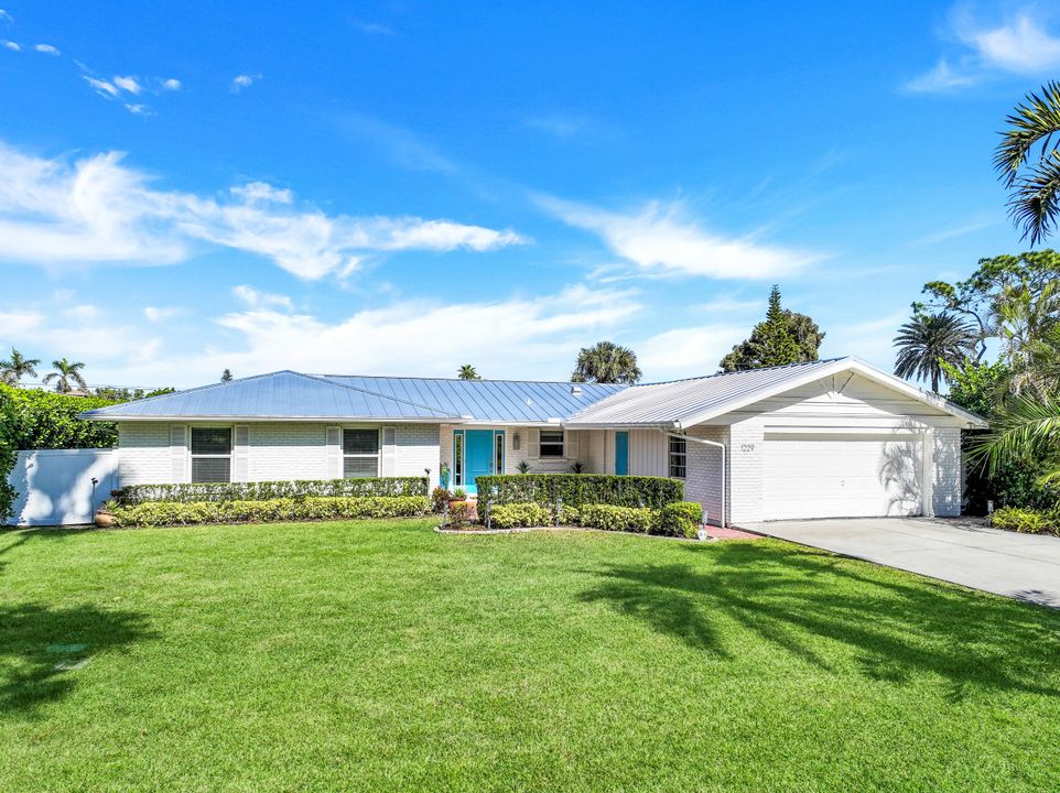 1229 28th Ave N, Naples, FL 34103