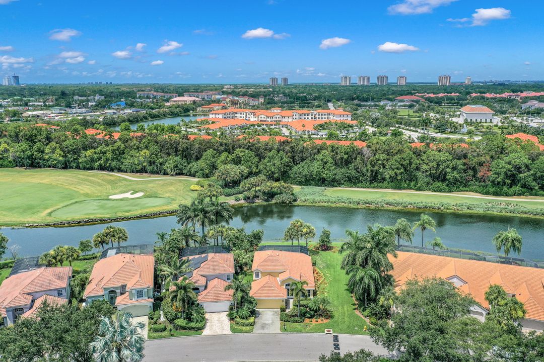 9224 Spring Run Blvd, Bonita Springs, FL 34135