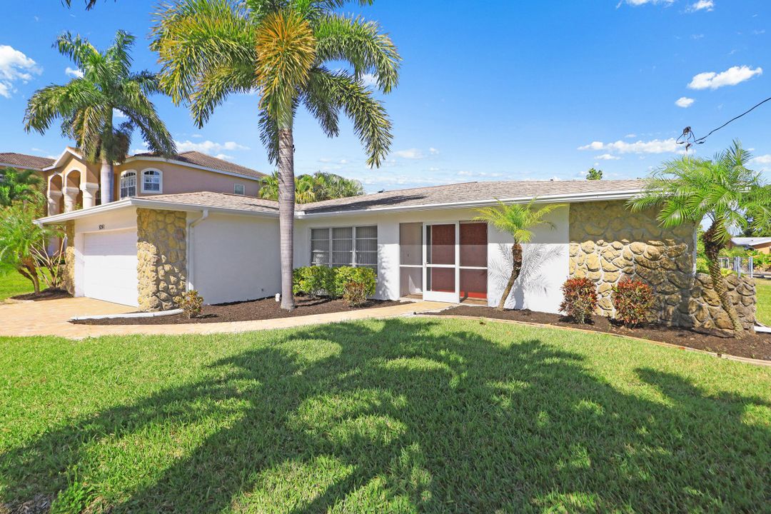 5241 Seagull Ct, Cape Coral, FL 33904
