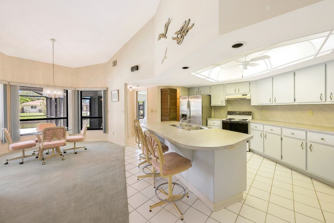 2215 SE 31st St, Cape Coral, FL 33904