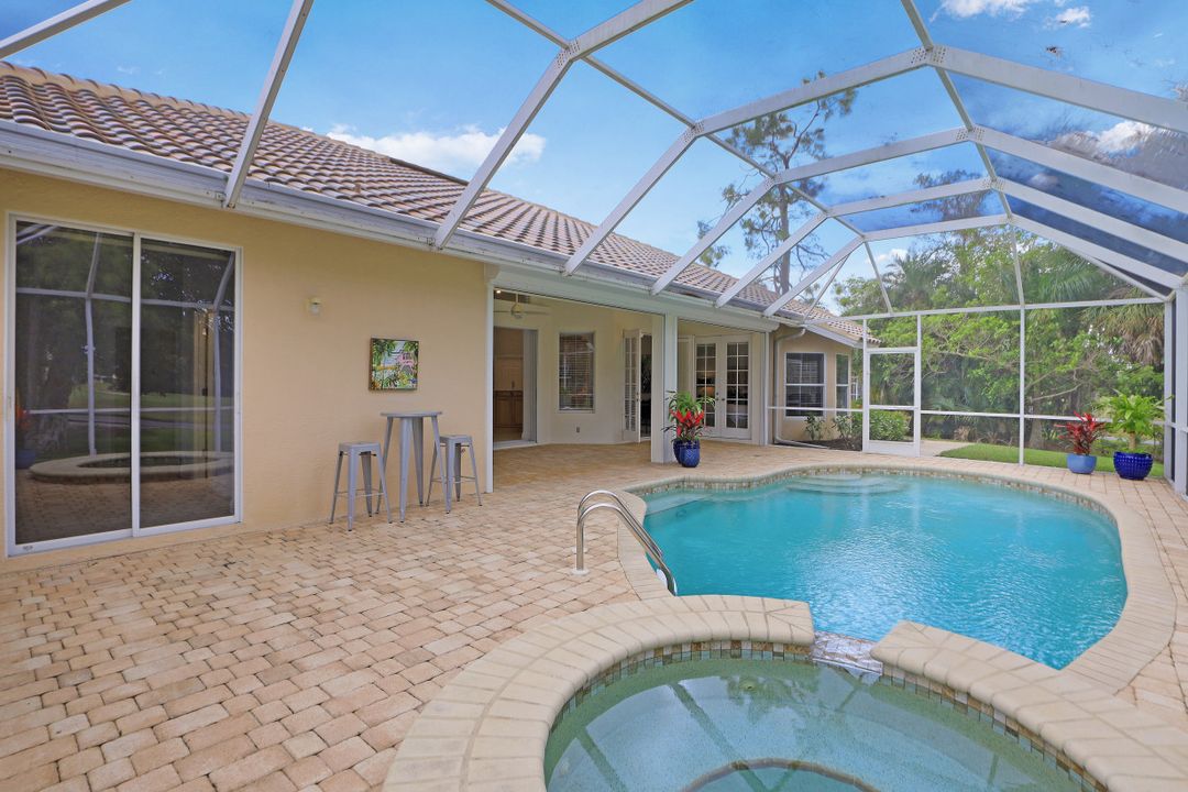 9107 Pinnacle Ct, Naples, FL 34113