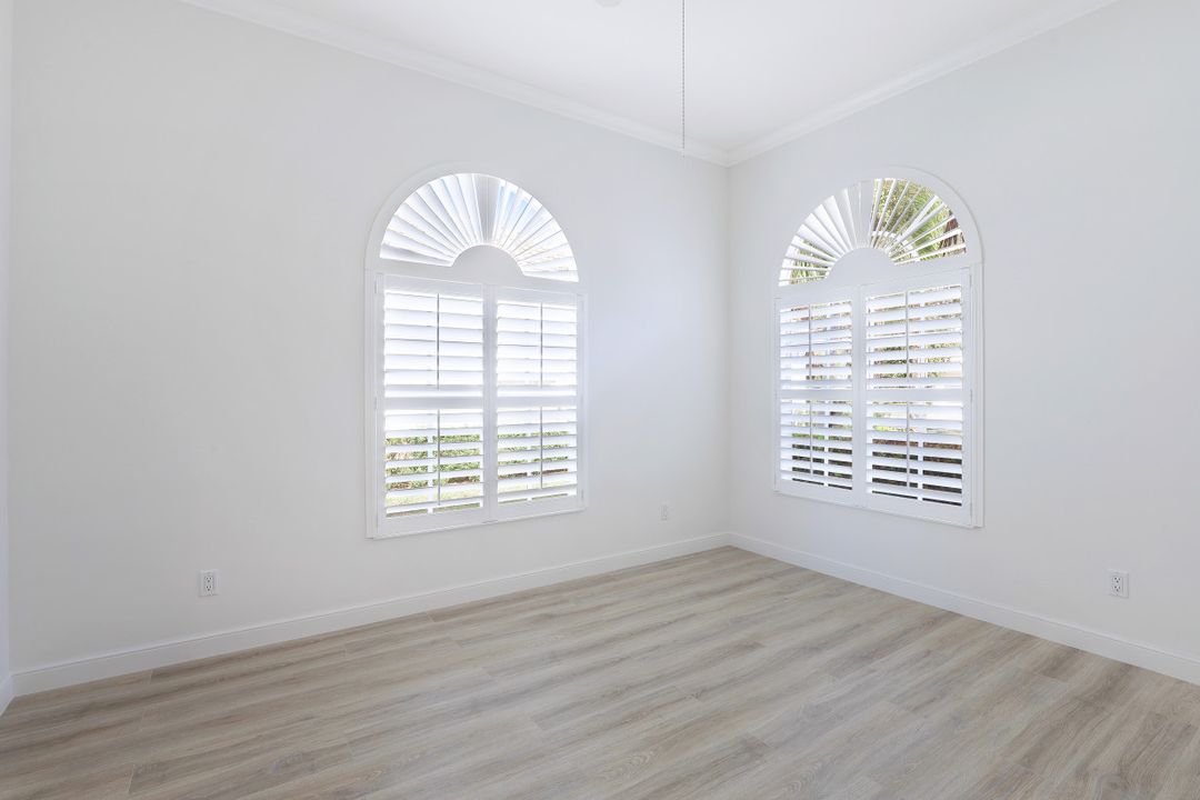 2938 Gilford Way, Naples, FL 34119