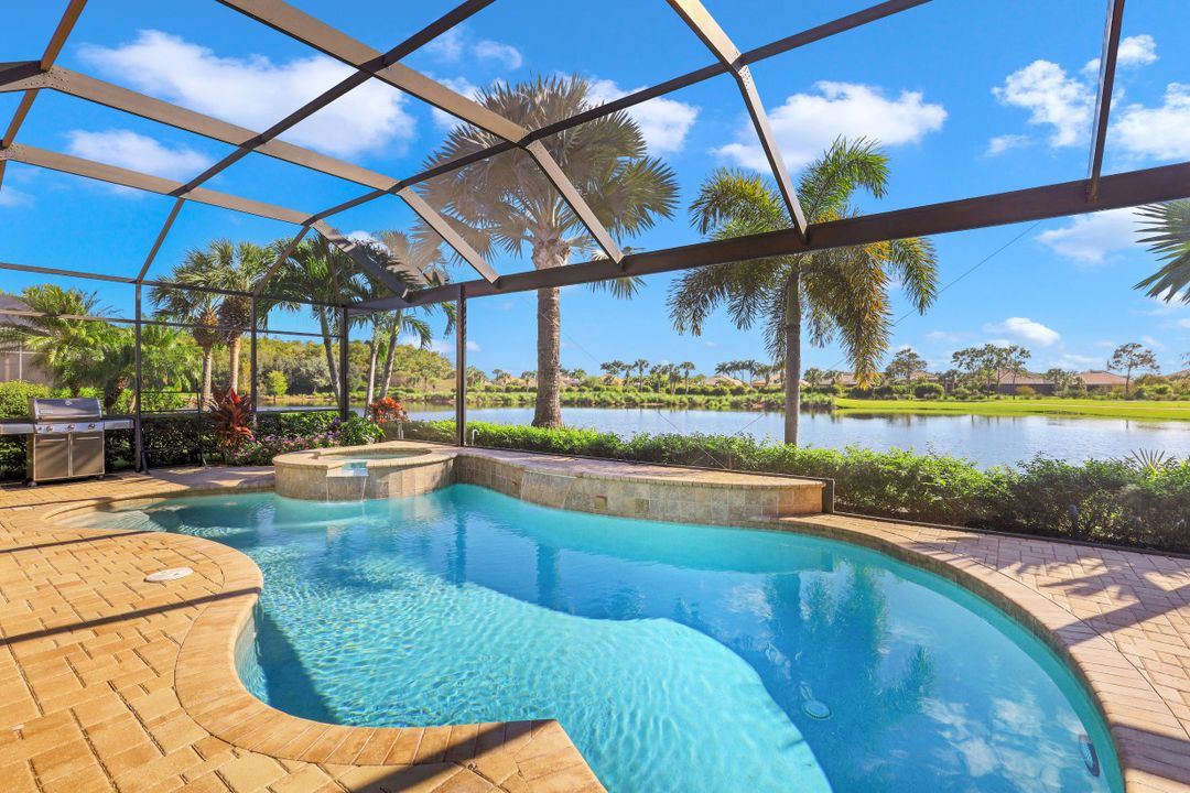 9661 Cobalt Cove Cir, Naples, FL 34120