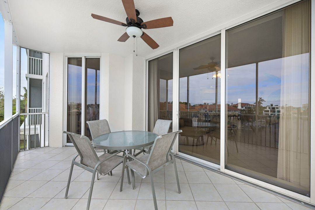 450 Launch Cir #401, Naples, FL 34108