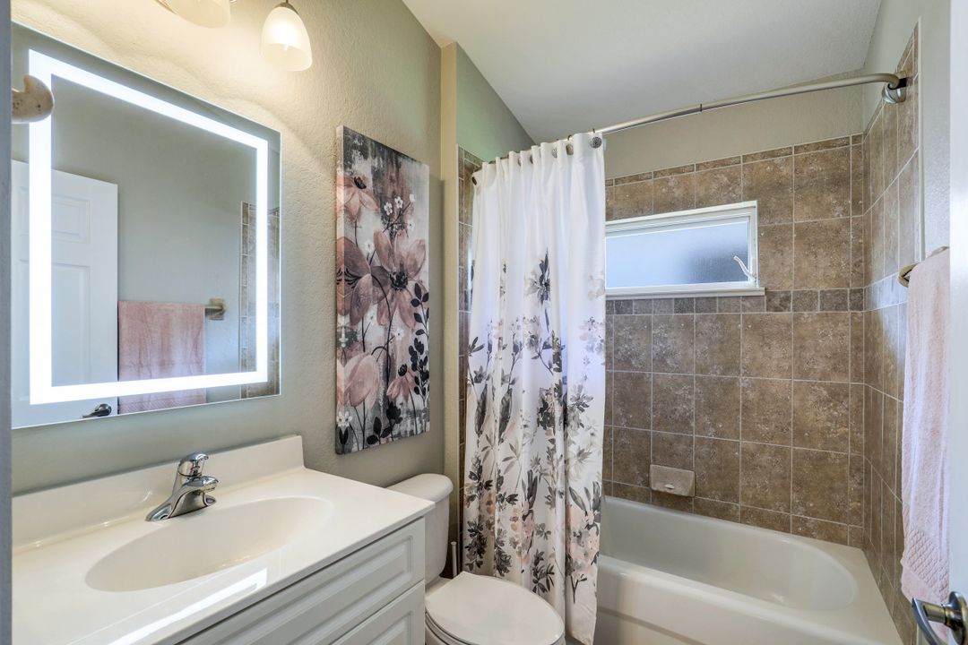 14921 Laguna Dr, Fort Myers, FL 33908