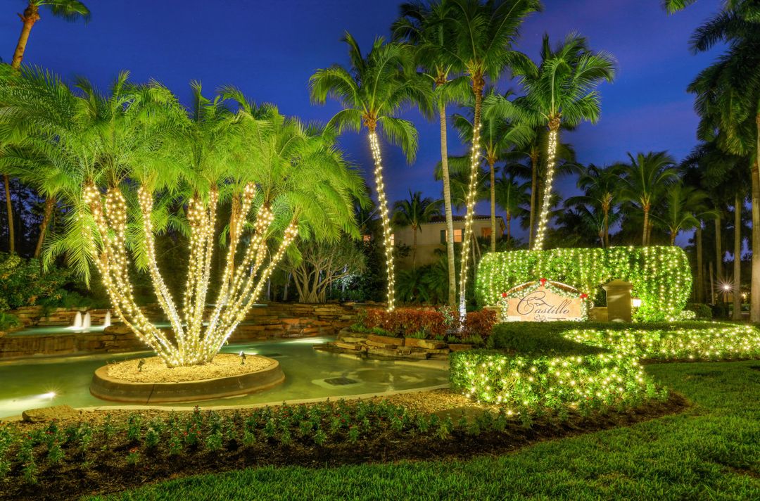 2620 Tiburon Dr, Naples, FL 34109