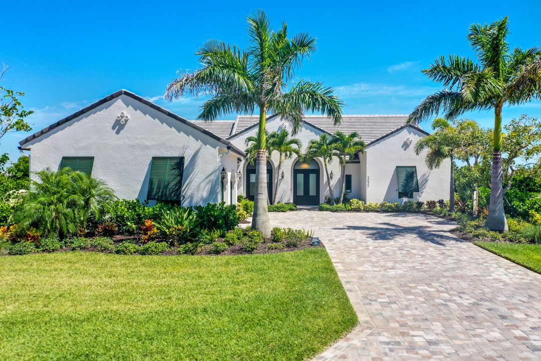 3232 Tavolara Ln, Naples, FL 34114