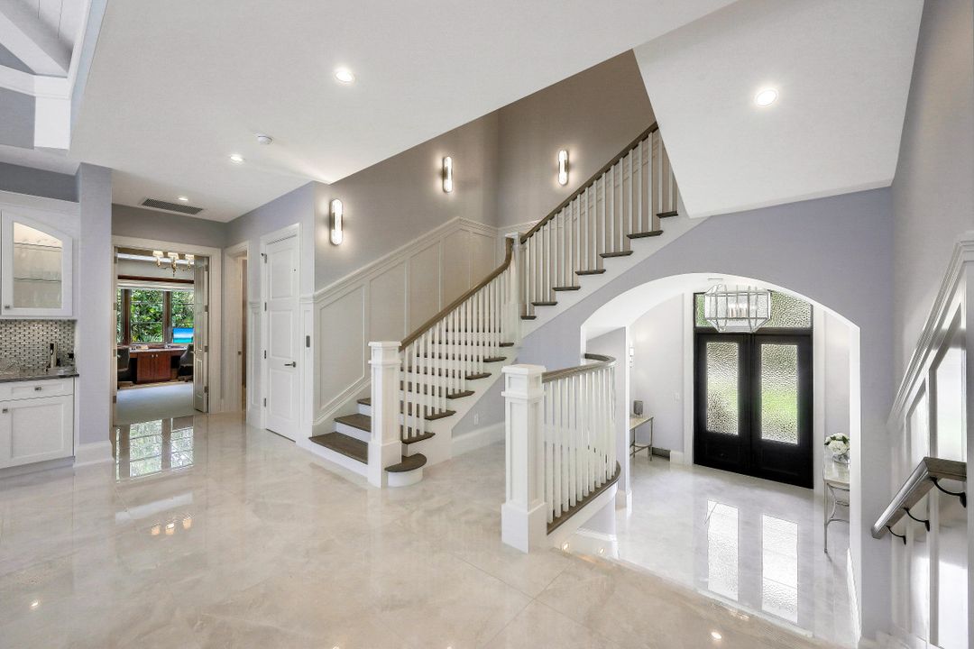 261 Hideaway Cir N, Marco Island, FL 34145