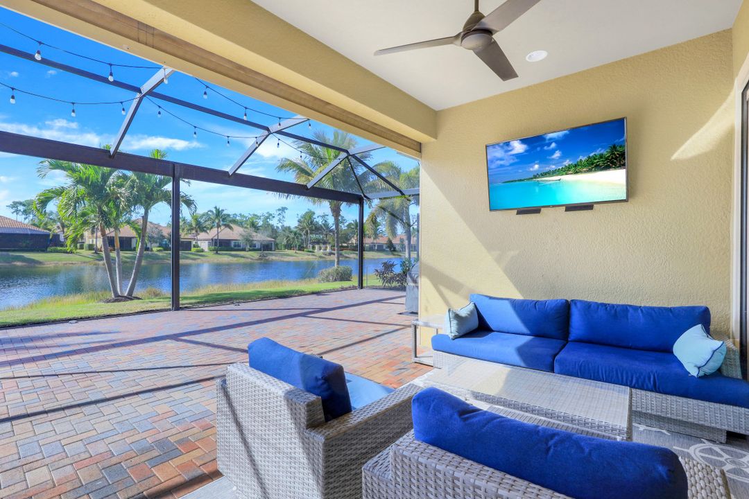 9366 Isla Bella Cir, Bonita Springs, FL 34135