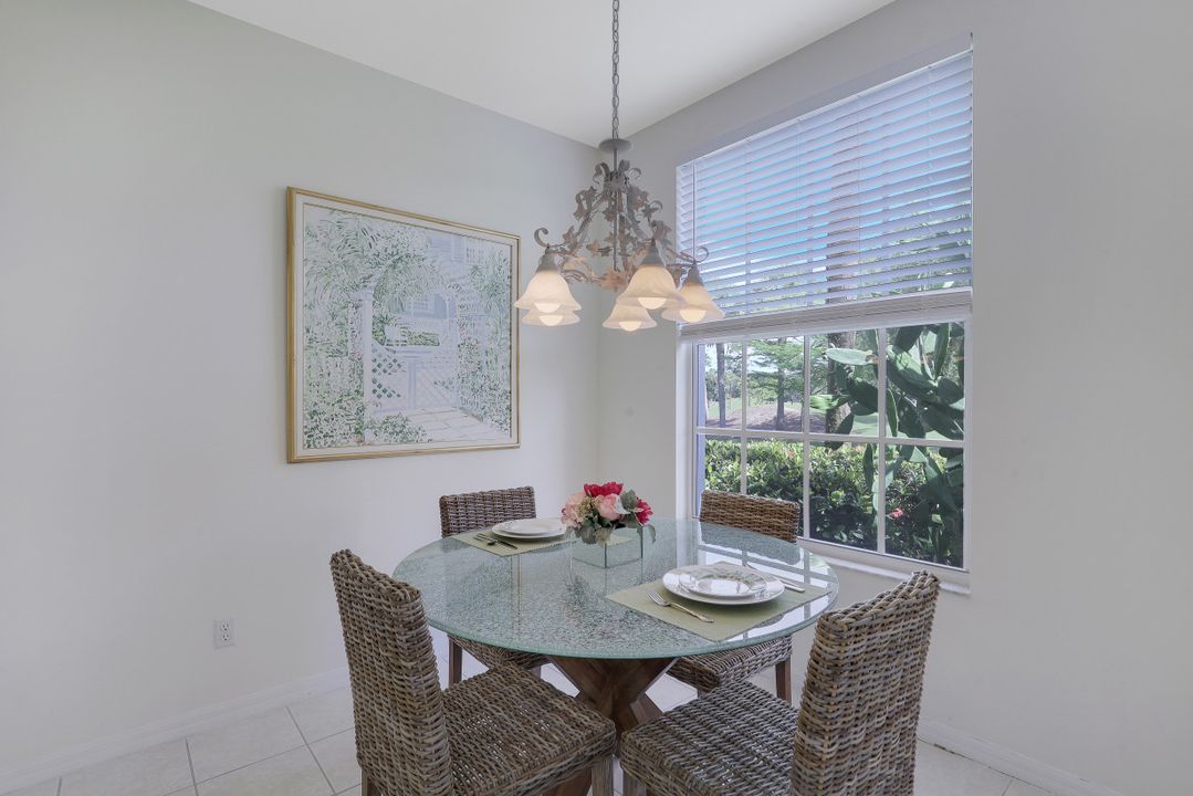 2140 Arielle Dr #407, Naples, FL 34109