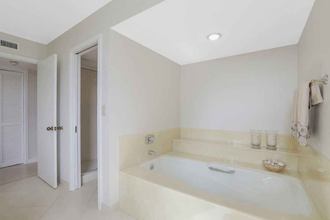 5555 Heron Point Dr #402, Naples, FL 34108