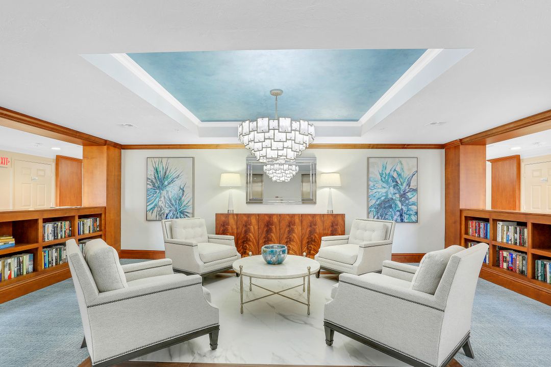 6075 Pelican Bay Blvd #506, Naples, FL 34108