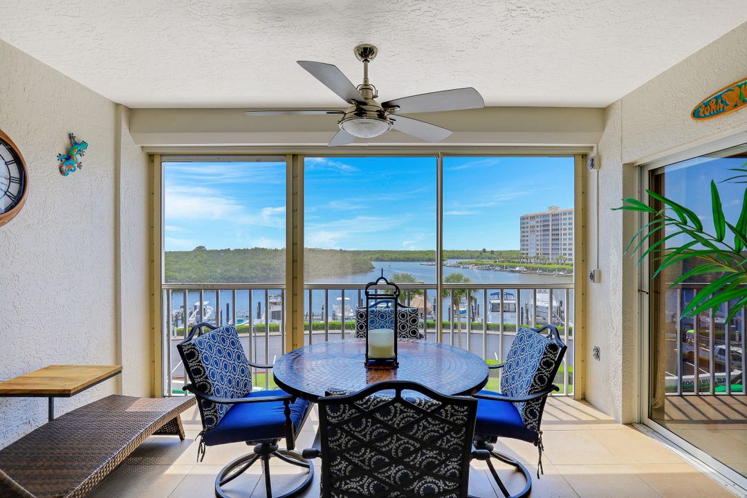 13105 Vanderbilt Dr #408, Naples, FL 34110