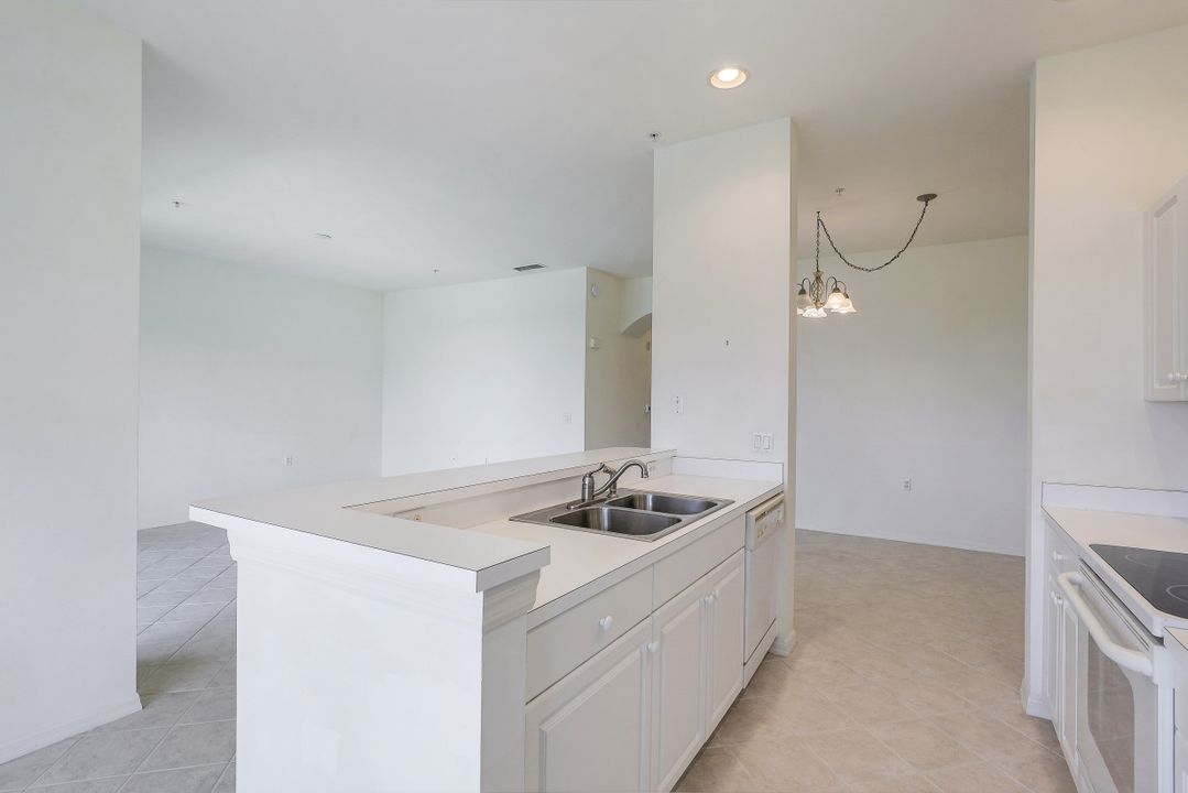 2750 Cypress Trace Cir  #2631, Naples, FL 34119