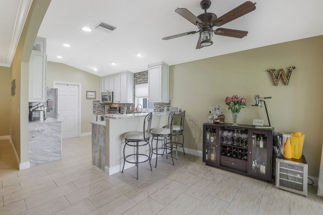 7433 Meldin Ct, Naples, FL 34104