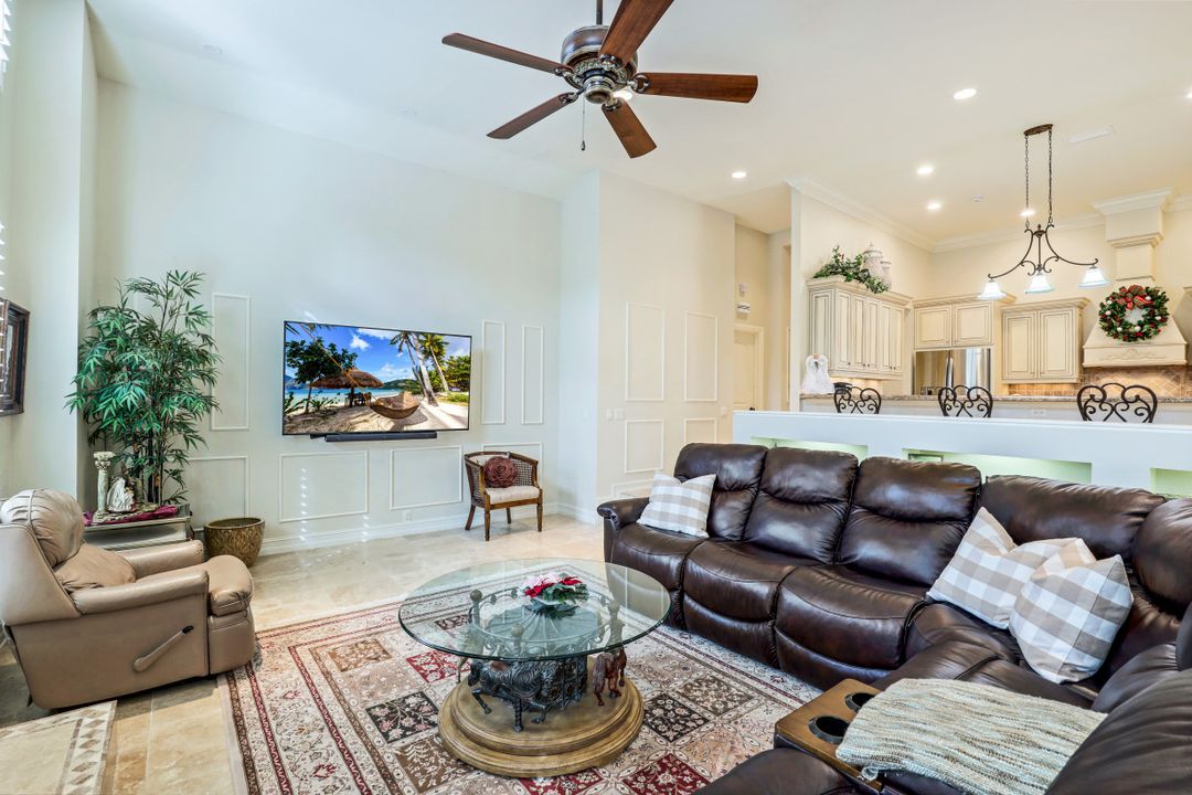 4224 Snowberry Ln, Naples, FL 34119