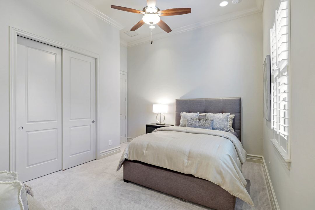 16459 Seneca Way, Naples, FL 34110