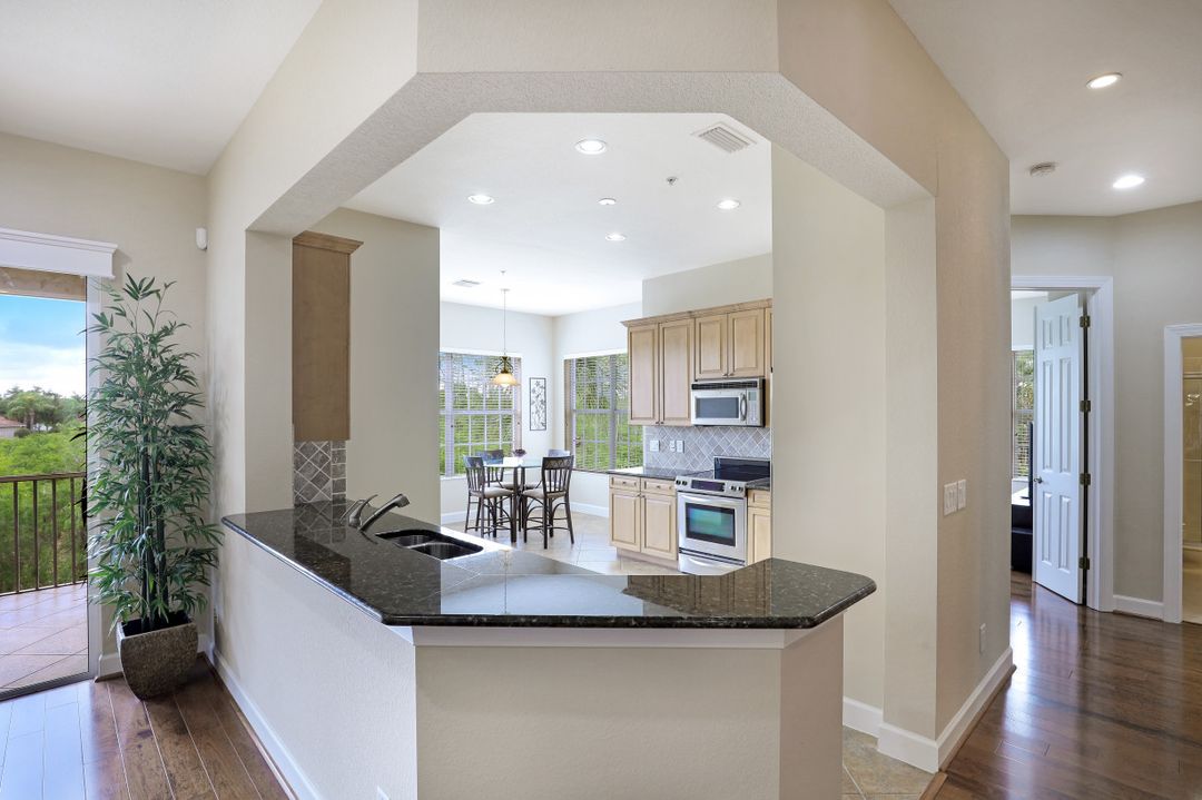 13033 Pennington Pl #202, Fort Myers, FL 33913