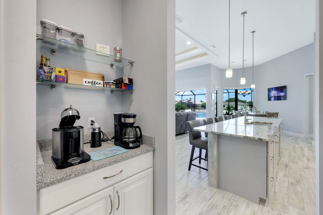 2103 SW 52nd St, Cape Coral, FL 33914