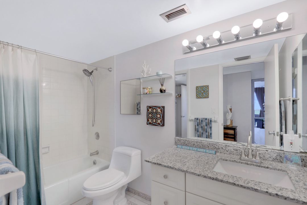 5 Bluebill Ave #810, Naples, FL 34108